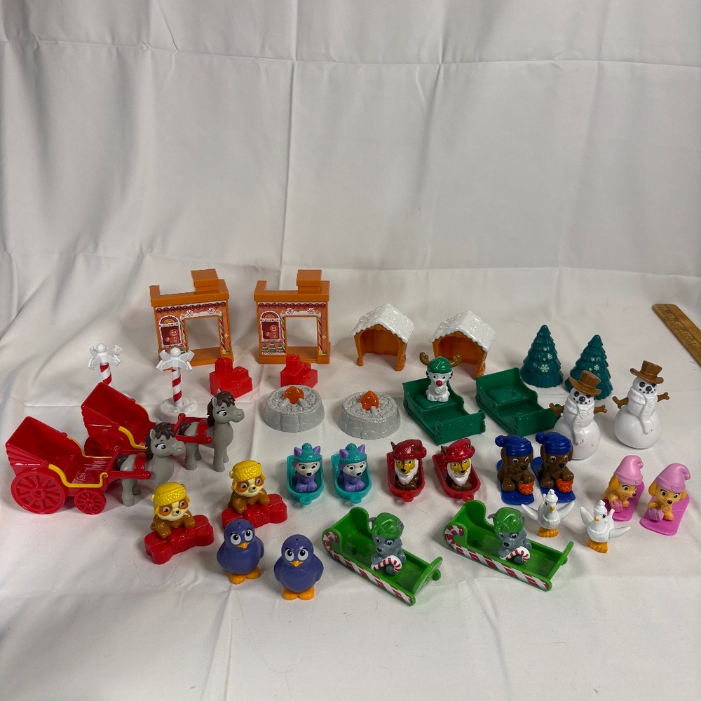 Paw Patrol Christmas Countdown Advent Calendar Replacement Figures 52 Pieces